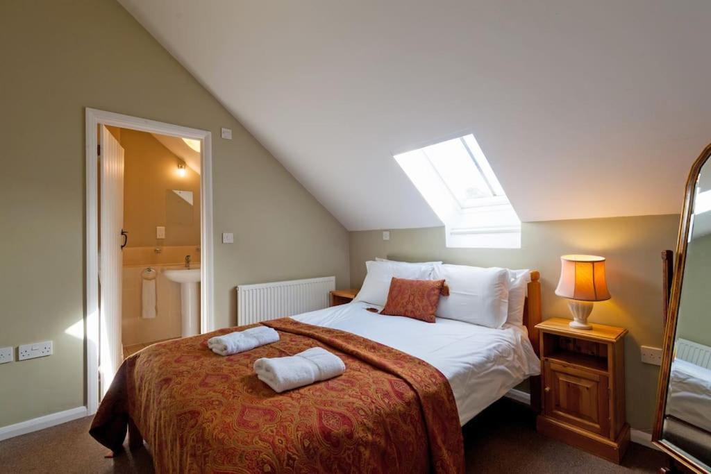 Marshlands House, Sleeps 16 - Country Barn With Hot Tub Villa Woodbridge Exterior foto