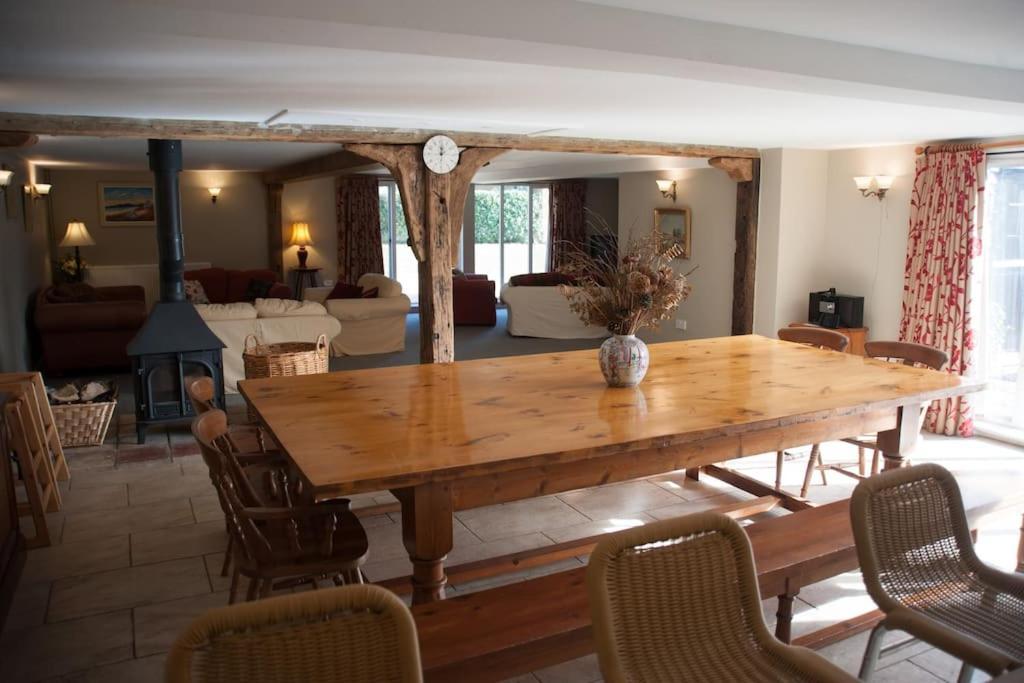 Marshlands House, Sleeps 16 - Country Barn With Hot Tub Villa Woodbridge Exterior foto