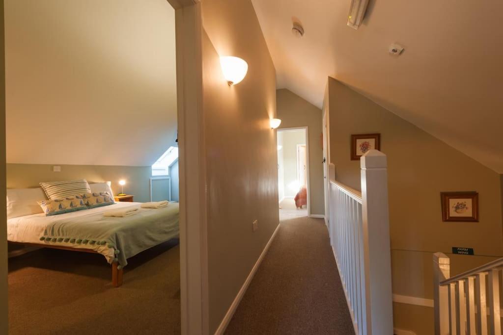 Marshlands House, Sleeps 16 - Country Barn With Hot Tub Villa Woodbridge Exterior foto